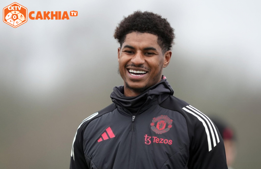 Rashford góp mặt trong buổi tập mới nhất của Man Utd với tinh thần thoải mái. Ảnh: Getty